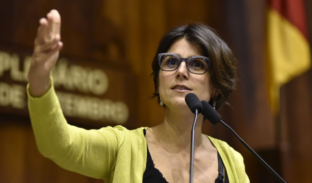 “O medo e o ódio não são propostas para sair da crise que o Brasil vive”, disse a deputada estadual, pré-candidata à presidência da República, em referência a um provável adversário na disputa, o deputado Jair Bolsonaro (PSC-RJ); para ela, uma candidatura de extrema direita como a dele serve para impulsionar uma alternativa de centro; “O Alckmin, por exemplo, não é um candidato de centro, mas, diante do Bolsonaro, ele pode parecer”, avalia, em entrevista à Veja