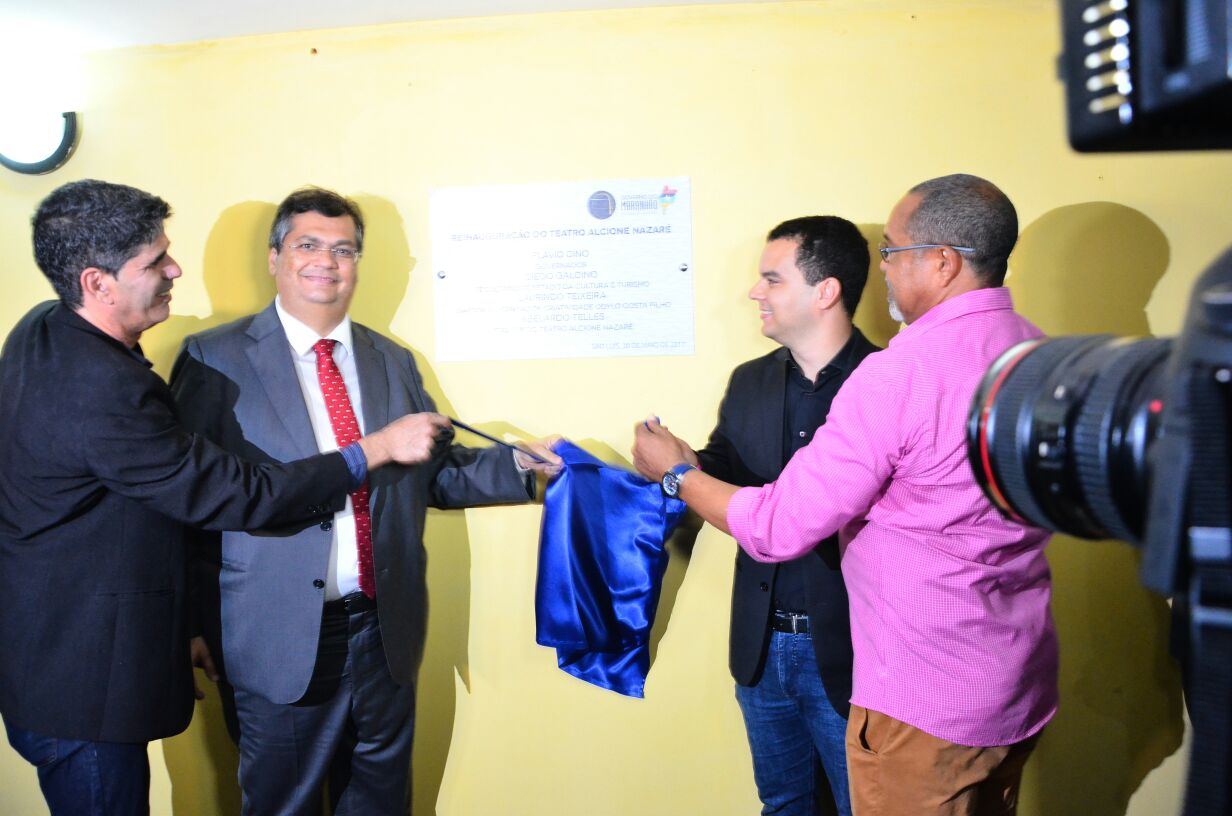 O governador Flávio Dino inaugurou o Teatro Alcione Nazaré, que integra Centro de Criatividade Odylo Costa Filho, no Centro Histórico de São Luís, que após dois anos de portas fechadas, reabre, agora revitalizado; executada pela Secretaria de Estado da Cultura e Turismo (Sectur), a reforma do Teatro Alcione Nazaré inclui o palco, camarins e outras melhorias como pintura, estrutura do telhado, instalações elétricas; o Centro de Criatividade também foi todo pintado e o anfiteatro passou por reparos