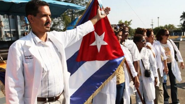 O governo cubano enviou no sábado (9) mais de 750 médicos para ilhas do Caribe na sequência da destruição do furacão Irma; os profissionais da saúde chegaram em Antígua, Barbuda, São Cristóvão, Nevis, Santa Lúcia, Bahamas, República Dominicana e Haiti; segundo a médica Regla Angulo Pardo, diretora da Unidade Central de Cooperação Médica de Cuba, eles continuarão com a comunicação diária com Havana para se manterem informados sobre os eventos que se desdobram