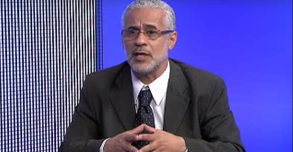 A bancada do PT na Assembleia Legislativa (Alerj), liderada pelo deputado Gilberto Palmares, elaborou um material com o que considera as principais ações para o enfrentamento da crise econômica no Rio de Janeiro; o documento contém cinco eixos: ações no âmbito nacional; organização da administração pública; identificação e renegociação de dívidas; revisão da política fiscal e tributária; transporte; desenvolvimento estratégico; e garantia de direitos; leia a íntegra