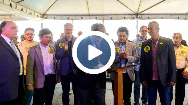 "A Cemig é a maior empresa de Minas Gerais e todos os 77 deputados assinaram abaixo-assinado contra a venda da empresa. Isso é inédito", disse o deputado Rogério Correia (PT-MG) em evento nesta sexta-feira (18) em Indianópolis; o parlamentar petista lidera a Frente Parlamentar em defesa da Cemig e se opõe à venda da estatal elétrica pelo governo Temer