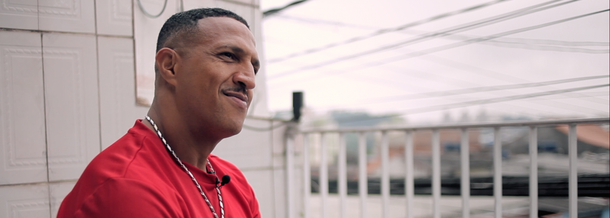 Maior nome do rap nacional, Mano Brown expressou solidariedade ao ex-presidente diante do falecimento de sua esposa, Marisa Letícia; o líder dos Racionais MCs lembrou que Lula foi um dos primeiros a contatar e expressar palavras de apoio quando sua mãe faleceu, no ano passado; "Receba meu abraço forte e sincero nesse momento! Fica forte, precisamos de você. Meu presidente!", postou Brown nas redes sociais