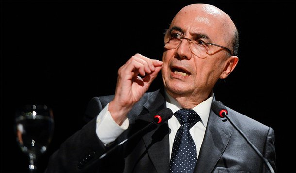 "A nossa expectativa é que, sim, sai da recessão, significando que [a economia do país] crescerá a uma taxa moderada no primeiro trimestre, mas já entra em uma trajetória de crescimento durante o ano e, consolidando isso, nós teremos um crescimento", disse o ministro da Fazenda em evento organizado pelo banco de investimento Credit Suisse na capital paulista