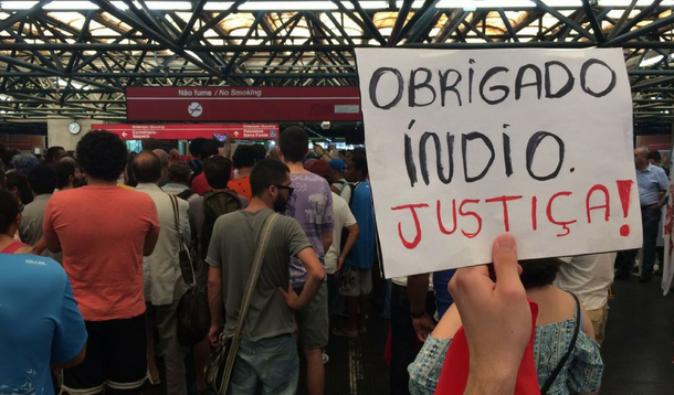 Os grupos Catso (Coletivo Autônomo dos Trabalhadores Sociais) e a Pastoral do Povo de Rua, ligada a Igreja Católica, convocaram uma manifestação para a próxima sexta-feira (30) na estação Pedro II, da Linha Vermelha do Metrô, em memória ao vendedor ambulante Luiz Carlos Ruas, que foi espancado até a morte dentro da estação depois de defender uma travesti que estava sendo agredida por dois homens; os grupos também publicaram um texto demandando que a estação Pedro II passe a se chamar Luiz Carlos Ruas