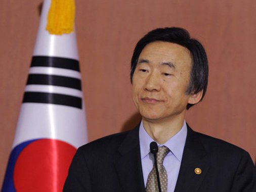 O ministro das Relações Exteriores da Coreia do Sul, Yun Byung-se, disse nesta quarta-feira acreditar que Donald Trump manteria a atual política dos Estados Unidos de pressionar a Coreia do Norte por conta do programa nuclear e dos testes de mísseis do país