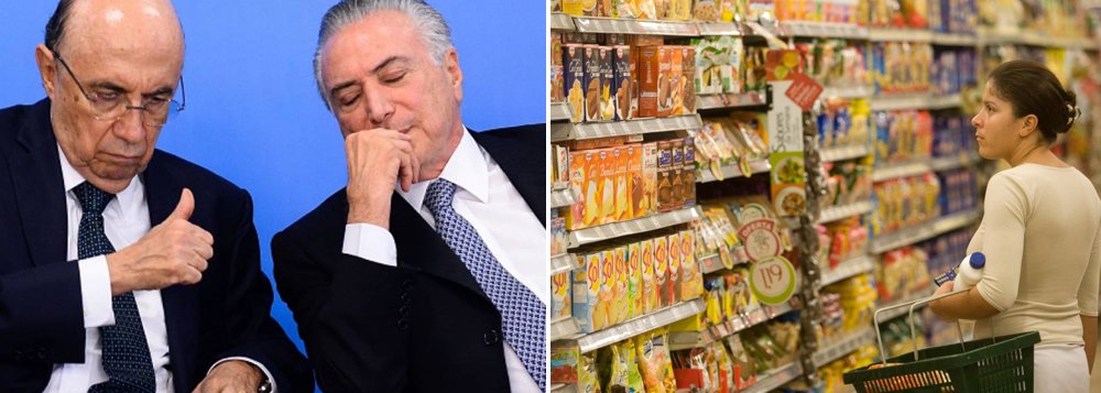 Índice Nacional de Preços ao Consumidor (INPC),a chamada inflação da baixa renda, fechou o ano passado com resultado acumulado de 6,58%, acima da meta fixada pelo Banco Central; ao contrário, o Índice Nacional de Preços ao Consumidor Amplo (IPCA) fechou 2016 com alta acumulada de 6,29%, ficando abaixo do teto da meta de 6,5% fixada pelo Banco Central; indicador comprova que medidas econômicas adotadas por Michel temer e pelo ministro da Fazenda, Henrique Meirelles, afetam sobremaneira as camadas menos favorecidas da população; no Twitter, Temer comemorou a inflação no centro da meta: "Estamos com a inflação abaixo do teto da meta, o que mostra que o governo está no caminho certo", mas não comentou nada acerca do aperto sobre os mais pobres