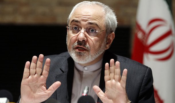 O presidente eleito dos Estados Unidos, Donald Trump, deve se manter comprometido com o acordo nuclear internacional com o Irã, disse nesta quarta-feira o ministro das Relações Exteriores do Irã, Mohammad Javad Zarif, segundo a agência de notícias Tasnim