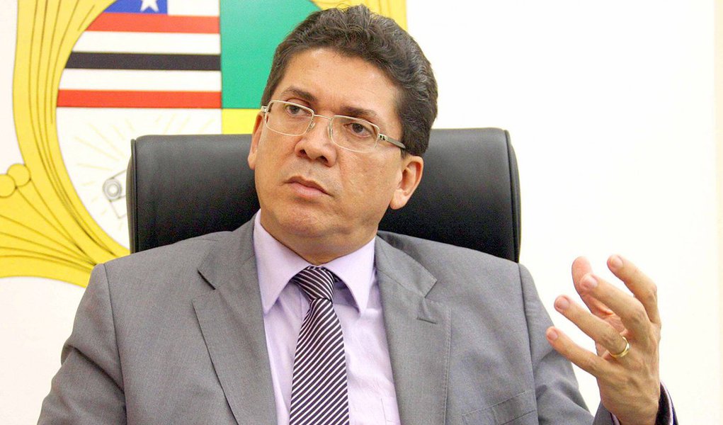 Durante os debates para concretizar de imediato o Plano Nacional de Segurança, os secretários de segurança estaduais sugeriram mudanças na legislação que vinculem repasses do governo federal para a área de segurança, da mesma forma que atualmente existe para as pastas da saúde e educação; na condição de Presidente do Colégio de Secretários de Segurança Pública (Consesp) e de secretário de segurança do Maranhão, Jefferson Portela foi enfático em dizer que o porcentual do repasse ainda precisa ser nivelado, com a possibilidades de novas discussões previstas para ocorrerem nos próximos dias com a cúpula do governo