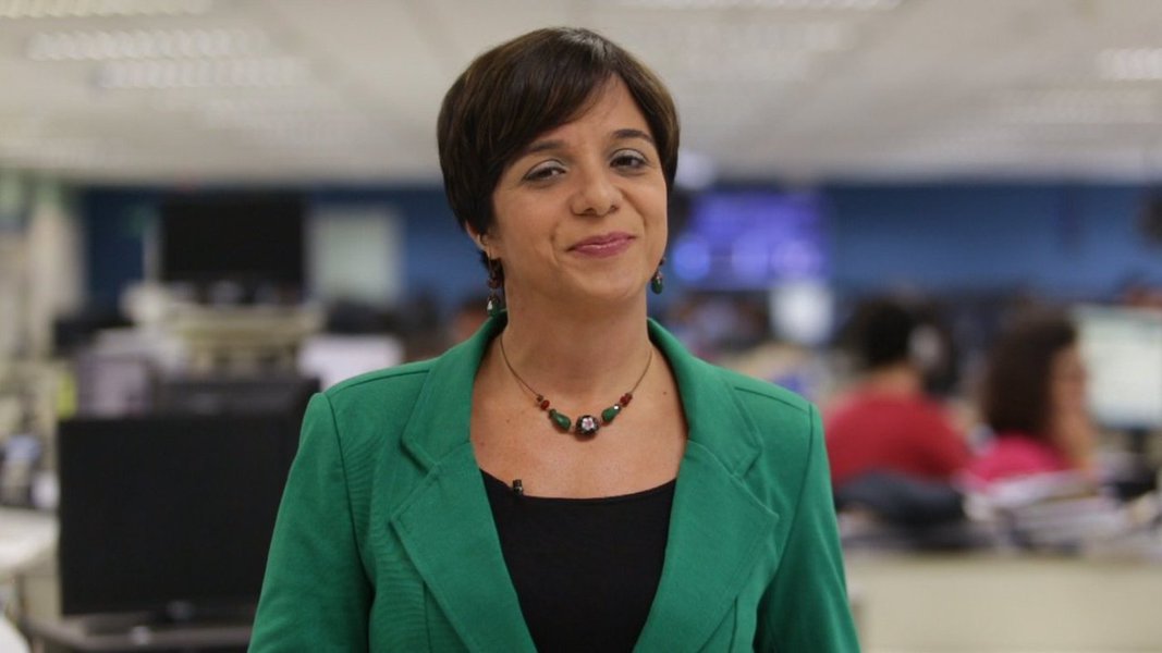 A colunista de política do Estado de S. Paulo, Vera Magalhães, também bateu duro em Michel Temer, em razão dele não ter tomado a decisão óbvia de demitir Geddel Vieira Lima, após escândalo do espigão de Salvador; segundo a colunista, Geddel cometeu "tráfico de influência explícito" e Temer "parece alheio ao trem da história"