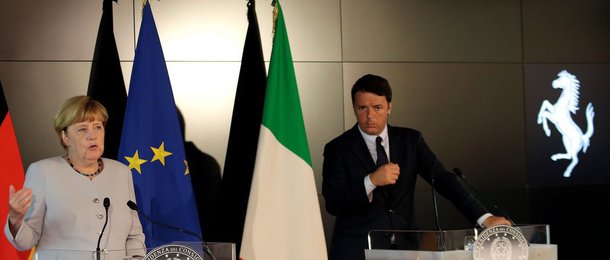 Cada vez mais italianos consideram o euro ruinoso para o país, e muitos economistas pensam que a moeda comum europeia privou a Itália de vantagens competitivas, diz artigo do jornal britânico Financial Times; ameaça mais provável e mais próxima é o colapso do sistema bancário italiano