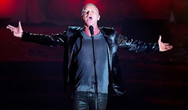 A casa de shows parisiense Bataclan reabrirá as portas ao público no próximo dia 12 de novembro, na véspera do aniversário de um ano do atentado terrorista cometido pelo grupo Estado Islâmico que matou 93 pessoas no local; os proprietários do Bataclan anunciaram nesta sexta-feira 4 que o cantor Sting subirá ao palco; o cantor informou que a renda será revertida às associações "Life For Paris" e "13 Novembre: Fraternité et Liberté"