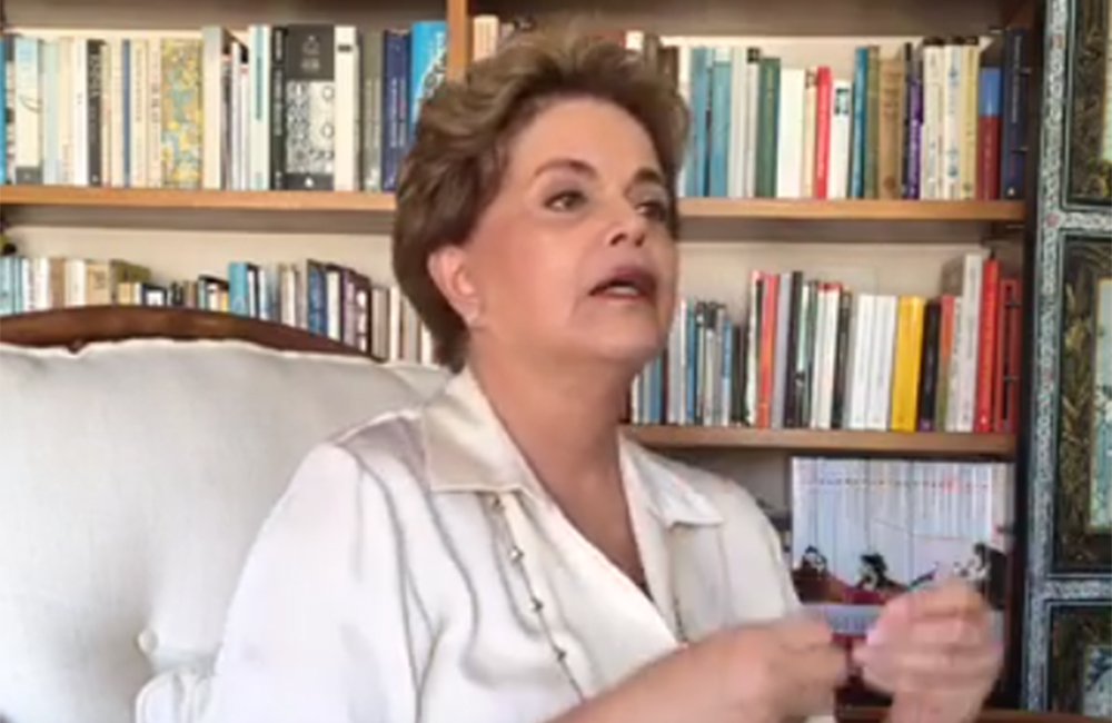 O pequeno perante o povo, não encontra segurança no tabuleiro da política e cedo ou tarde, Temer será traído, sabotado e relegado ao museu dos conspiradores da nação brasileira. Onde Dilma jamais pôs os pés