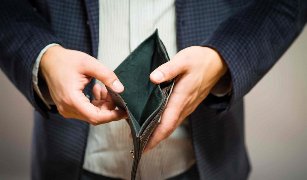 Recessão fez o Brasil cair no ranking dos milionários; com 149 mil milionários, 12 mil a menos que em 2014, o País caiu da 16ª para a 17ª posição no ranking global de 2015
