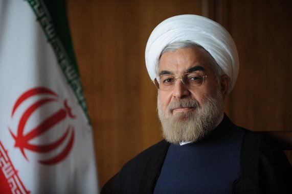 Presidente iraniano Hassan Rohani disse neste sábado, 28, que não é hora de construir muros entre nações e criticou passos tomados na direção de cancelar tratados de comércio internacionais, sem no entanto citar o nome do presidente americano Donald Trump; "Hoje, não é a hora de subir muros entre nações. Eles esqueceram que o Muro de Berlim foi abaixo anos atrás", afirmou Rohani em um discurso transmitido ao vivo em canal de televisão estatal do Irã; "Anular tratados de comércio não ajuda a economia e não serve ao desenvolvimento e o florescimento da economia mundial"