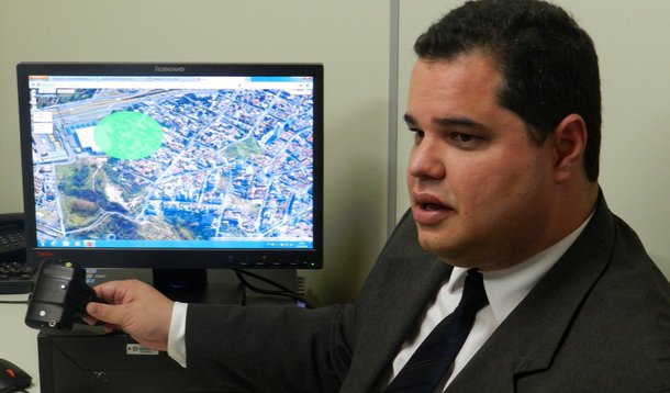 O secretário de Justiça e Administração Penitenciária do Maranhão, Murilo Andrade, afirmou que o risco de rebeliões no Complexo de Pedrinhas, em São Luís, é muito pequeno ou talvez até nulo; Luis Antônio Pedrosa, que integra a Sociedade Maranhense de Defesa dos Direitos Humanos, questionou a versão do secretário, ao afirmar que o sistema prisional de Pedrinhas enfrenta uma situação tensa desde as eleições do ano passado