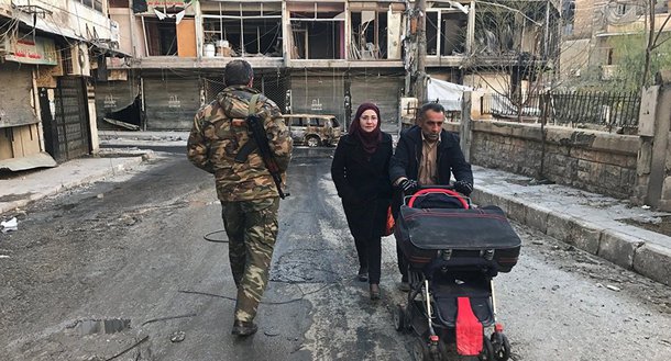 O gabinete de ministros da Síria aprovou o programa de reconstrução da cidade de Aleppo libertada do Estado Islâmico em dezembro, informou a agência de notícias síria SANA; o plano prevê a retomada dos serviços municipais e a normalização do trabalho nas escolas e hospitais