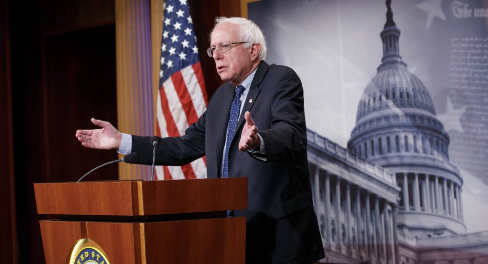 "Se o Sr. Trump tem a coragem de contrariar as corporações dos EUA, então ele pode contar comigo como um aliado" – disse o político Bernie Sanders, que perdeu as primárias do Partido Democrata para Hillary Clinton