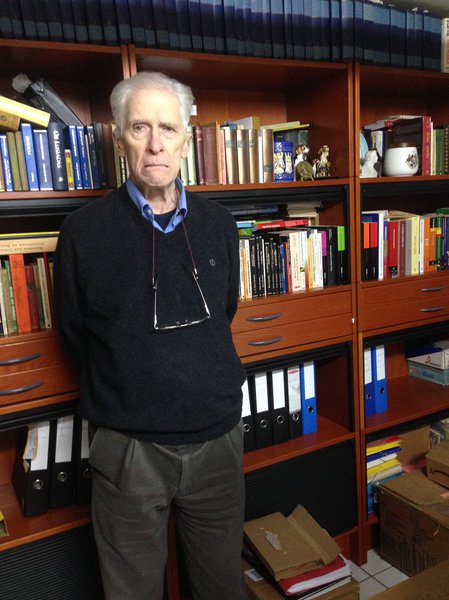 Cientista político brasileiro Moniz Bandeira afirmou que a eleição de Donald Trump representa o repúdio do eleitor comum ao establishment; "Os grandes bancos e corporações concentrados em Wall Street sempre foram, de fato, os eleitores do presidente dos Estados Unidos. Agora, porém, a tentativa de colocar Hillary Clinton na chefia do governo falhou. Um outsider da política venceu como franco repúdio ao establishment", afirmou; segundo ele, Trump fará um governo mais protecionista e reduzirá gastos militares 