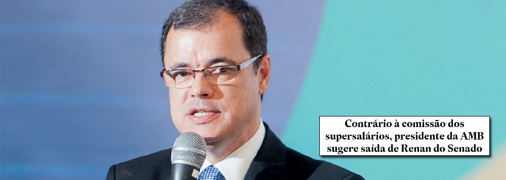 Jornalista Fernando Brito criticou as associações de magistrados, que pediram nesta quinta-feira, 17, a saída do presidente do Senado, Renan Calheiros (PMDB-AL), do cargo, pela investida de Renan contra os supersalários no Poder Judiciário; "Existe outra Constituição, só para os magistrados?", questiona; "A diferença para a turma que 'tomou' a Câmara ontem aos gritos de 'viva Sérgio Moro' é só não terem quebrado a porta e não terem pisado na mesa?"