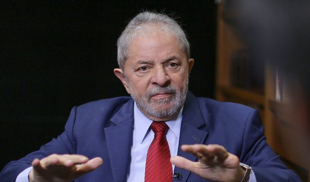 Ministério Público Federal em Brasília ofereceu denúncia à Justiça contra o ex-presidente Lula, o pecuarista José Carlos Bumlai, o ex-senador Delcidio do Amaral, o banqueiro André Esteves e mais três pessoas sob a acusação de atuarem para atrapalhar as investigações da Operação Lava Jato