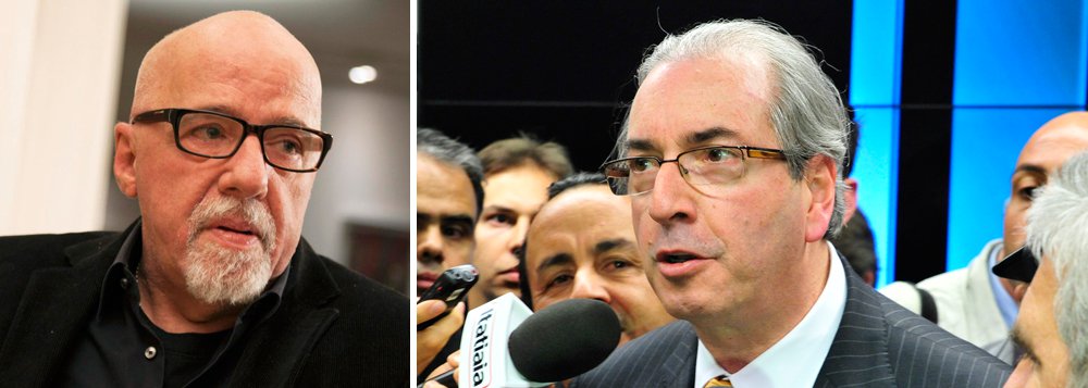 "Parabéns @DepEduardoCunha. Vitória sua, conta da História para os pau-mandados. E que Temer se comporte!", postou no Twitter o escritor brasileiro, que é crítico do processo de impeachment contra a presidente Dilma Rousseff
