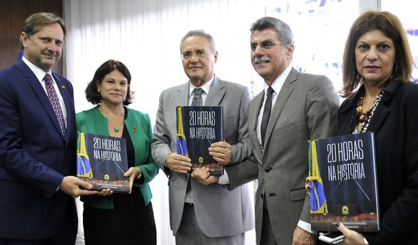 O livo "20 horas na história: a longa sessão de admissibilidade do impeachment da presidente Dilma Rousseff", impresso pela Gráfica do Senado, reúne mais de 300 páginas com discursos dos senadores na sessão do dia 11 de agosto que, por 55 votos, aprovou o afastamento da presidente da República; durante o lançamento, Renan Calheiros (PMDB-AL) destacou que a publicação é uma obrigação da instituição com o registro histórico, isenta de valorações ou juízos em torno da decisão adotada pela maioria dos senadores da República