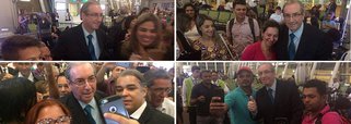 Apesar de ter sido chamado de "ladrão" e "safado" no aeroporto de Brasília nesta quinta-feira 15, o ex-deputado Eduardo Cunha, cassado e réu por corrupção, também foi tietado pelos passageiros, que pediram para tirar selfies; um grupo gritava o nome de Cunha e "Fora, PT" para o principal articulador do golpe contra Dilma Rousseff; Cunha foi cassado depois de ter sido denunciado por vários crimes, mas ainda tem admiradores