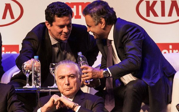 Se o Brasil tivesse uma Justiça séria, depois dessa foto que confirma a sua parcialidade no comando da Lava-Jato, o juiz Sergio Moro certamente seria afastado. Não tem isenção para julgar ninguém, muito menos Lula. Mas com esse Supremo...