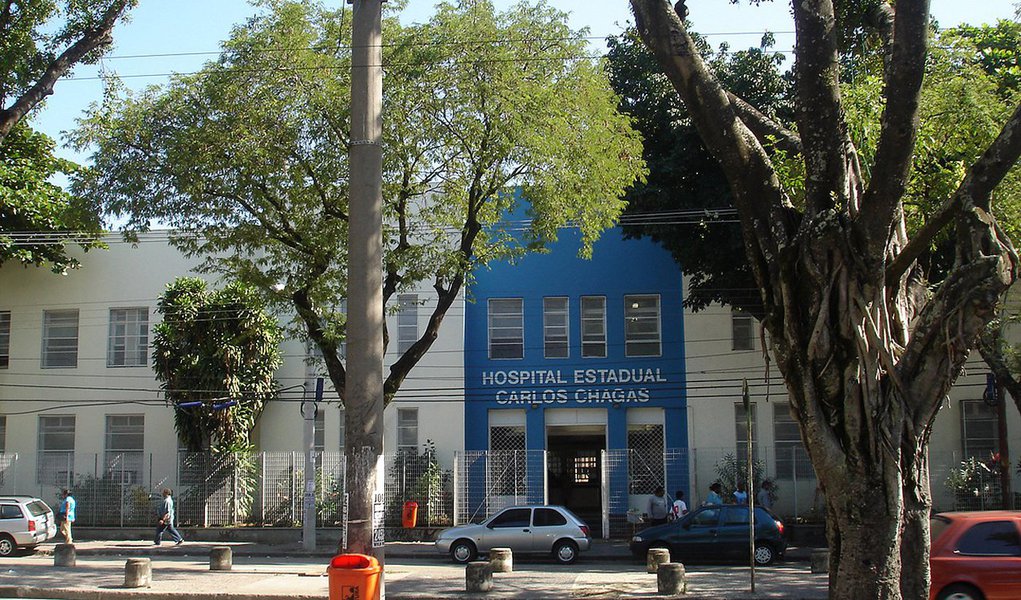 A ministra do Supremo Tribunal Federal (STF), Rosa Weber, anulou o edital, de 2012, que permitia que as Organizações Sociais (OSs) administrassem as UTIs e unidades semi-intensivas dos hospitais estaduais; ação foi movida pelos sindicatos dos médicos e dos enfermeiros; antes, a justiça fluminense já havia decidido que o edital era inconstitucional porque feria a Constituição Federal