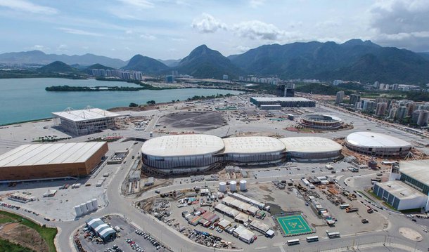 Jogos Olímpicos e Paralímpicos deverão gerar receita em torno de R$ 2,7 bilhões para o setor turístico do estado, por meio dos gastos dos turistas brasileiros e estrangeiros; segundo o economista da CNC Fabio Bentes, a entrada desses recursos significará aumento de 18,8%, em termos nominais, em comparação com igual período do ano passado; descontada a inflação, o aumento real de receita alcançará 10% durante os dois meses de Jogos