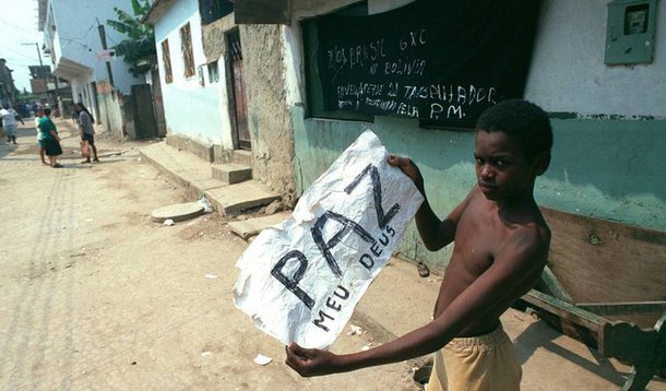 Terminou a fase de depoimentos da audiência na Corte Interamericana de Direitos Humanos (Corte IDH), da OEA sobre a falta de investigação e punição da execução de 26 pessoas e de tortura sexual de três adolescentes, supostamente feitos por policiais civis em incursões na Favela Nova Brasília, no Complexo do Alemão, zona norte do Rio de Janeiro, nos dias 18 de outubro de 1994 e 8 de maio de 1995; durante dois dias, foram ouvidos familiares das vítimas e peritos sobre o caso. Além dos depoimentos, foram feitas, oralmente, as alegações finais dos representantes das vítimas e do Estado brasileiro 