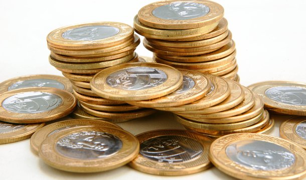 O resultado do Produto Interno Bruto (PIB), divulgado hoje (1º) pelo Instituto Brasileiro de Geografia e Estatística (IBGE), indica que a economia do país pode ter atingido o “fundo do poço” e agora começa a gerar condições iniciais para uma recuperação econômica; a avaliação é do economista Rafael Cagnin, do Instituto de Estudos para o Desenvolvimento Industrial (IEDI); segundo ele, o resultado é um sinal de estabilização do ritmo de desaceleração