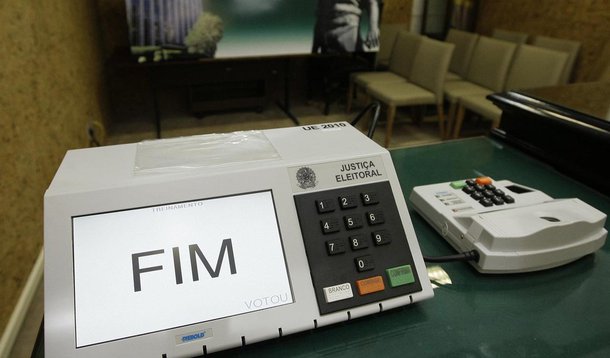 No entanto, nenhum dos três indicadores é capaz de, sozinho, quantificar exata e conclusivamente o desapontamento com a atual política nacional. Eles nos dão pistas (as vezes contundentes, outras nem tanto) acerca da relação dos eleitores com os candidatos e com o sistema político de modo geral