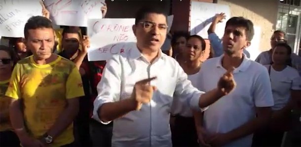 O deputado estadual Bira do Pindaré (PSB) ajuizou uma ação no Tribunal Regional Eleitoral contra a Comissão Provisória do PSB em São Luís, pedindo que a Lei Eleitoral e o regimento interno da legenda sejam cumpridos; isso porque o parlamentar não teve uma resposta do presidente da Comissão, vereador Roberto Rocha Junior, que marcou uma reunião para deliberar a posição do partido sobre as eleições municipais na capital e não compareceu; “Estamos pedindo socorro para que a democracia prevaleça. Partido não é propriedade privada. Partido não tem dono. Partido não é quintal, nem fazenda de ninguém”, disparou Bira