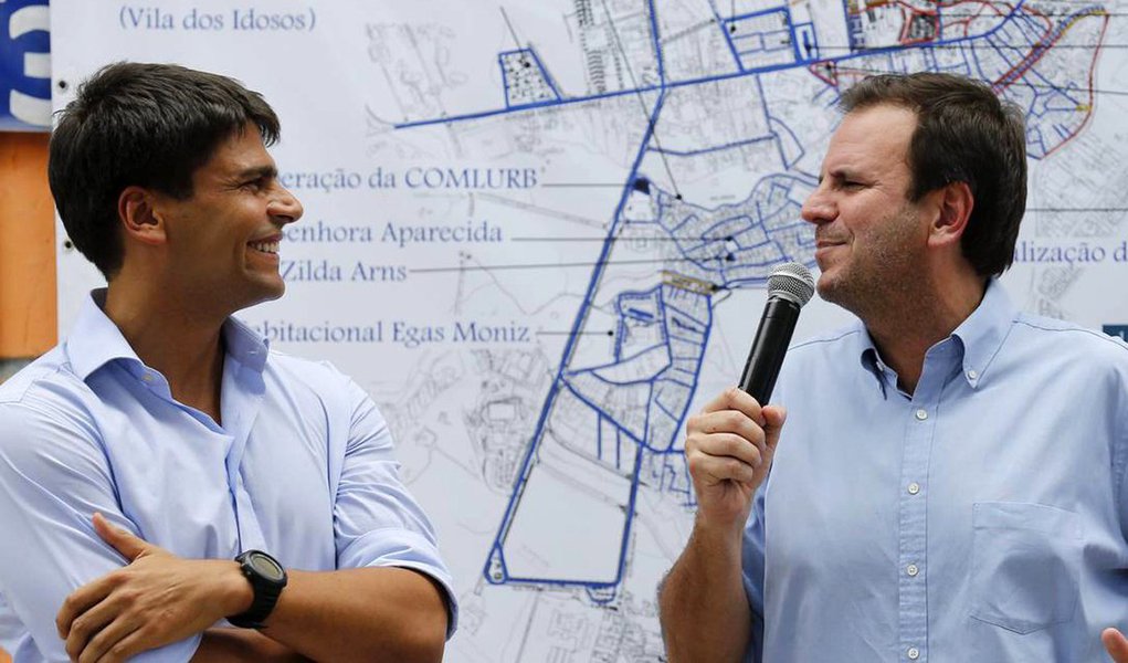 O prefeito do Rio, Eduardo Paes, manifestou apoio à candidatura de Pedro Paulo (PMDB) a Prefeitura da capital fluminense; "A nossa administração e aquilo que fizemos pela cidade estará representada pela candidatura do deputado Pedro Paulo. Escolhemos o melhor e mais preparado quadro para apresentar aos cariocas", disse Paes