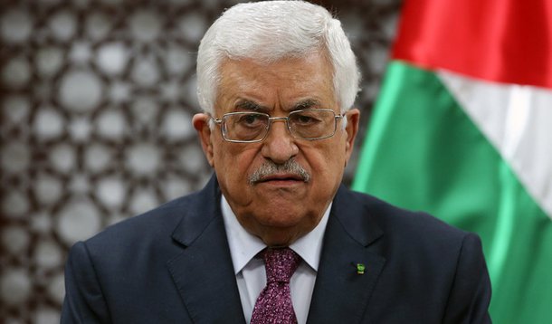 Presidente palestino, Mahmoud Abbas, planeja fazer uma rara visita a Jerusalém para comparecer ao funeral do ex-líder israelense Shimon Peres; Peres, que morreu na quarta-feira aos 93 anos, era mundialmente exaltado por seus esforços nas negociações de paz entre israelenses e palestinos nos anos 1990; "Abbas pretende ir", disse uma autoridade palestina que pediu para não ser identificada uma vez que ainda não foi feito o anúncio oficial