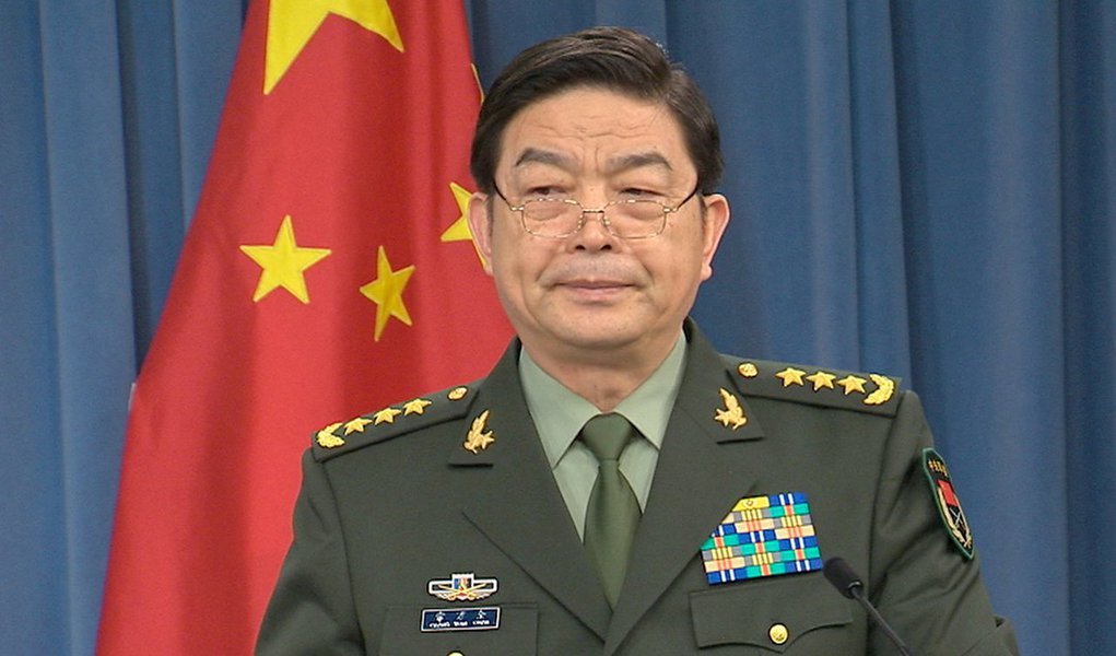 O ministro da Defesa chinês, Chang Wanquan, convocou nesta quinta-feira (4) as forças da China para se prepararem para defender a soberania do país em caso de "uma guerra no mar"; de acordo com a agência Xinhua, o ministro fez essas declarações durante a inspeção das forças da defesa nacional na província de Zhejiang
