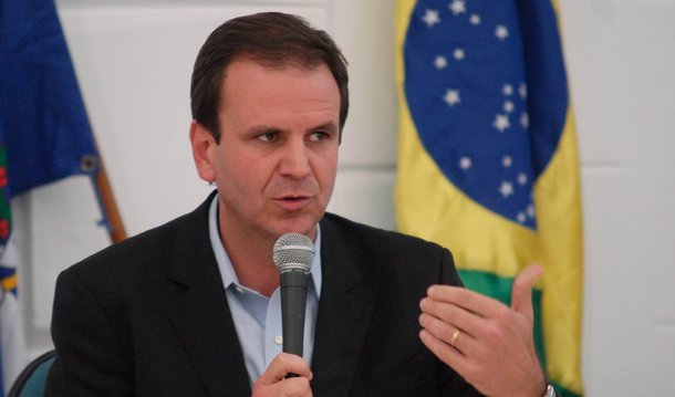 O prefeito Eduardo Paes (PMDB) afirmou em entrevista ao jornal britânico "The Guardian" que a Olimpíada é uma "oportunidade perdida" para o país; "Não estamos nos apresentando bem. Com essa crise econômica e política, com todos esses escândalos, este não é o melhor momento para estar nos olhos do mundo", ressaltou