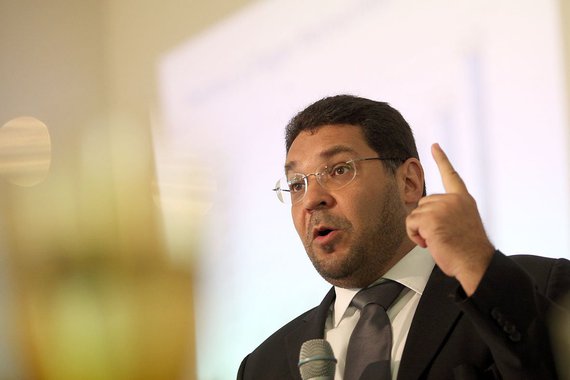 "Quem vai decidir se haverá ou não reforma da previdência seremos nós brasileiros. Mas se a decisão for não fazer reforma da previdência, todos devem ficar cientes que os próximos governos terão que aumentar a carga tributária em 10% do PIB – R$ 680 bilhões- até 2060 apenas para pagar as aposentadorias e pensões", diz Mansueto Almeida, secretário de Política Econômica, do Ministério da Fazenda