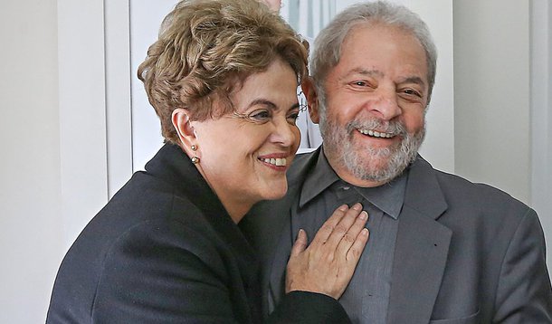 Fernando Brito comenta a lista de propinas aberta por Sérgio Machado, que inclui caciques do PMDB, incluindo o interino Michel Temer, até o tucano Aécio Neves; "Mas há dois nomes importantes. Não por estarem na lista, mas por não estarem citados em momento algum. São exatamente Lula e Dilma. Apontados como vilões, são dos poucos a quem, mesmo os delatores mais dispostos a tudo para salvar a pele, não apontam o recebimento de vantagem em dinheiros", destaca