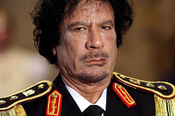 O primo de Muammar Kadhafi, Ahmed Khaddafi Al-Dam, explicou as razões que provocaram a invasão da Líbia pelos países ocidentais; segundo ele, uma dos motivos foi a tentativa do líder líbio para criar uma moeda única africana e unir o continente tornando-o em uma espécie de "Estados Unidos da África"; "O Ocidente acreditava que esse governo iria fechar o acesso às riquezas africanas, o que contraria os interesses dos países ocidentais. Eles viram Muammar Khaddafi como uma ameaça, já que ele chefiava essa união africana", disse