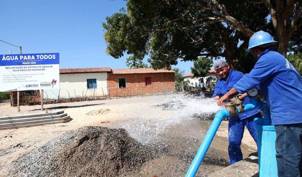Com o objetivo de estabelecer uma política pública permanente de acesso a água de boa qualidade para o consumo humano, o governo estadaul, por meio do Sistema SAF, iniciou o pré-diagnóstico com as famílias que sofrem com o consumo de água salobra no Maranhão e serão beneficiadas pelo Programa Água Doce (PAD); para a execução do programa será destinado R$ 9,6 milhões, que beneficiarão 2.250 famílias com a instalação de 30 sistemas de dessalinização