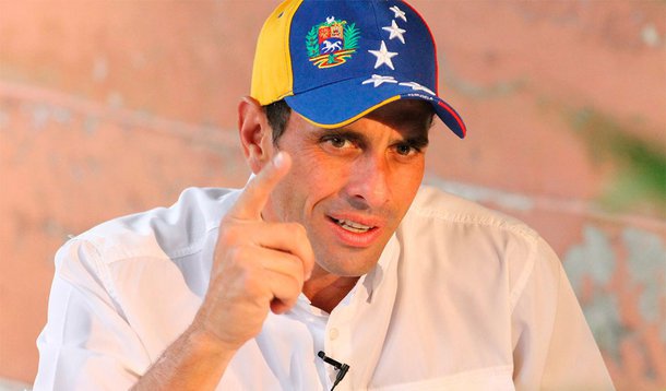 Líderes da oposição da Venezuela disseram nesta sexta-feira que foram proibidos de sair do país, o que aumentou a revolta causada pela suspensão da próxima etapa de um referendo revogatório do impopular presidente socialista, Nicolás Maduro; várias figuras da oposição, entre elas Henrique Capriles, publicaram um documento supostamente emitido por um tribunal da cidade de Valencia ordenando oito pessoas a permanecerem na Venezuela