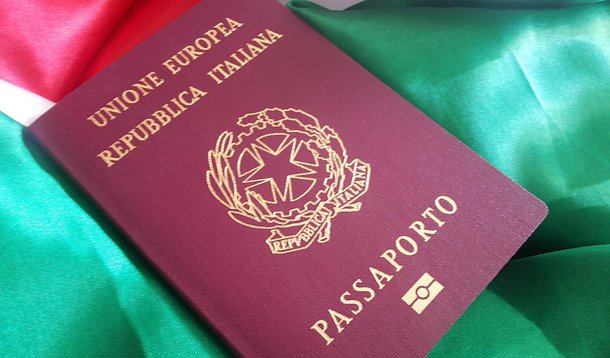 Estudo divulgado nesta segunda-feira, 13, pelo Eurostat, o banco de dados europeu, mostra que cerca de 890 mil pessoas adquiriram a cidadania de um dos Estados-Membros da União Europeia; Marrocos foi o país com o maior número de concessões obtidas (92.700), dos quais 88% foram requeridas na Espanha, Itália ou França