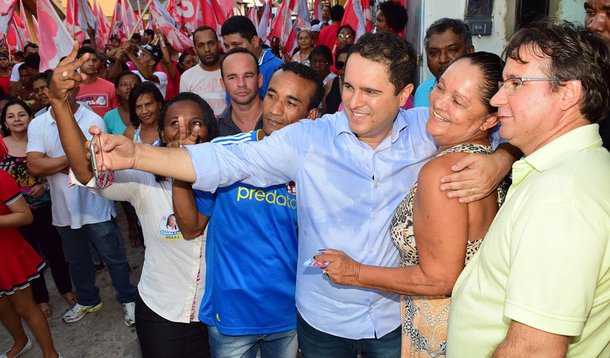 Pesquisa do Instituto Data M aponta o prefeito de São Luís e candidato à reeleição, Edivaldo Holanda Júnior, em primeiro lugar, com 39,6%, seguido pelo o candidato Wellington do Curso (PP) com 23,7%. A deputada Eliziane Gama, aparece 7,9% da preferência do eleitorado da capital
