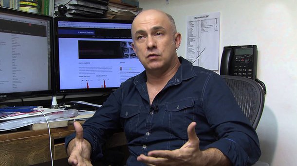 Cientista político e criador do Manchetômetro, desenvolvido no Iesp (Instituto de Estudos Sociais e Políticos do Rio de Janeiro), vinculado à UERJ, João Feres concedeu uma entrevista a Miguel do Rosário, do Cafezinho, em que afirma: "Sem resolver o problema da mídia, a gente não consegue resolver o problema da democracia brasileira. Estou convencido disso"; assista