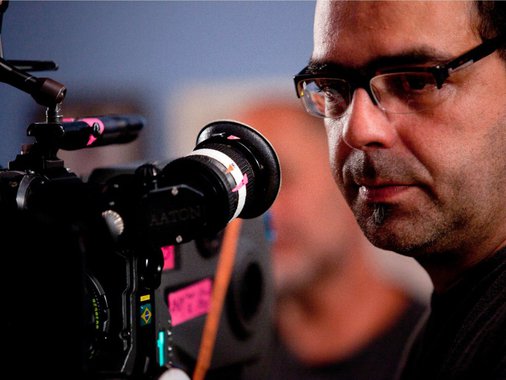 Produtor e cineasta mineiro Guilherme Fiúza Zenha anunciou que não irá mais integrar a comissão que escolherá o filme que irá representar o Brasil na premiação do Oscar de melhor filme estrangeiro; comissão vem sendo acusada de parcialidade e de ser contrária à candidatura do filme Aquarius, favorito à disputa do troféu norte-americano, mas que passou a ser perseguido depois que o elenco protestou contra o golpe no tapete vermelho do Festival de Cannes; dois cineastas retiraram seus filmes da disputa ao Oscar em solidariedade ao diretor de Aquarius