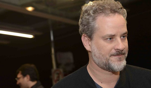 Homem de TV, de teatro e de cinema, nessa entrevista exclusiva ao 247 Dan Stulbach se define politicamente: "Eu acho que sempre estive mais na esquerda". Sobre a Lava Jato, ele diz: "Claro, eu acho que prender uma pessoa no hospital na operação da mulher me parece um exagero". O ator acredita que o impeachment não melhorou o clima do país: "Eu acho que há uma enorme tristeza, um enorme bode no ar que mesmo com o impeachment não se dissipou. A solução não está nessa pessoa ou naquela. Naquele que entrou, naquele que saiu. Há uma coisa maior. Eu acho que há falta de diálogo como um todo, eu acho que a sociedade está doente". Para ele, o governo atual "é de centro-direita", "Temer é desprovido de carisma" e "tem perfil de mordomo de filme de terror"