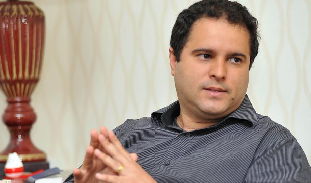 Contratada pelo blog do Neto Ferreira a pesquisa do Prever apontou o prefeito de São Luís e candidata à reeleição, Edivaldo Holanda Jr., em primeiro lugar, com 22,7%; Eliziane Gama aparece na segunda posição, com 19,1%, seguida por Wellington do Curso (18,8%)