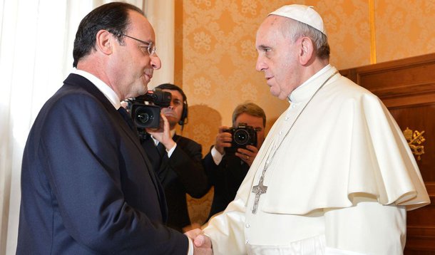 Papa Francisco se reunirá com o presidente da França, François Hollande; ele se reuniu com Hollande em 24 de janeiro de 2014 e esta nova audiência acontecerá menos de um mês do assassinato do padre Jacques Hamel, degolado em um atentado terrorista em Rouen e assumido pelo grupo extremista Estado Islâmico (EI); terrorismo fundamentalista, os ataques na França (do Charlie Hebdo, passando pelo Bataclã, até Nice e Rouen), a luta contra o Estado Islâmico, a proteção dos cristãos no Oriente Médio e a situação da Europa estão na pauta da reuniã